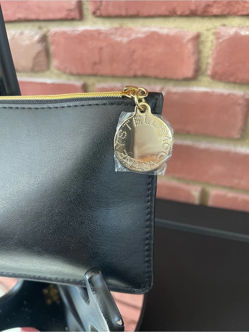 🔥NWOT 🔥Stella McCartney 🔥Black Leather Zip Wallet Clutch - Unbranded